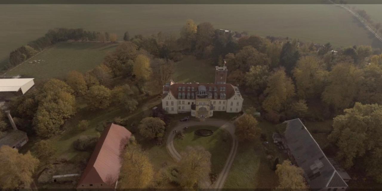 Schloss Lelkendorf Apartment Ulrichshusen Maisonette Fewo Mecklenburger Seenplatte Mit Dachterrasse Naehe Ostsee Εξωτερικό φωτογραφία